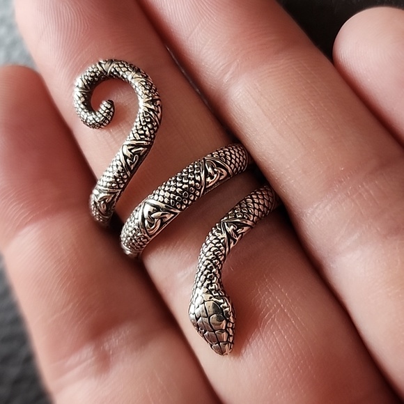 Sterling silver snake ring- size 7.5 - Picture 5 of 10